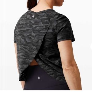 Lululemon work out shirt